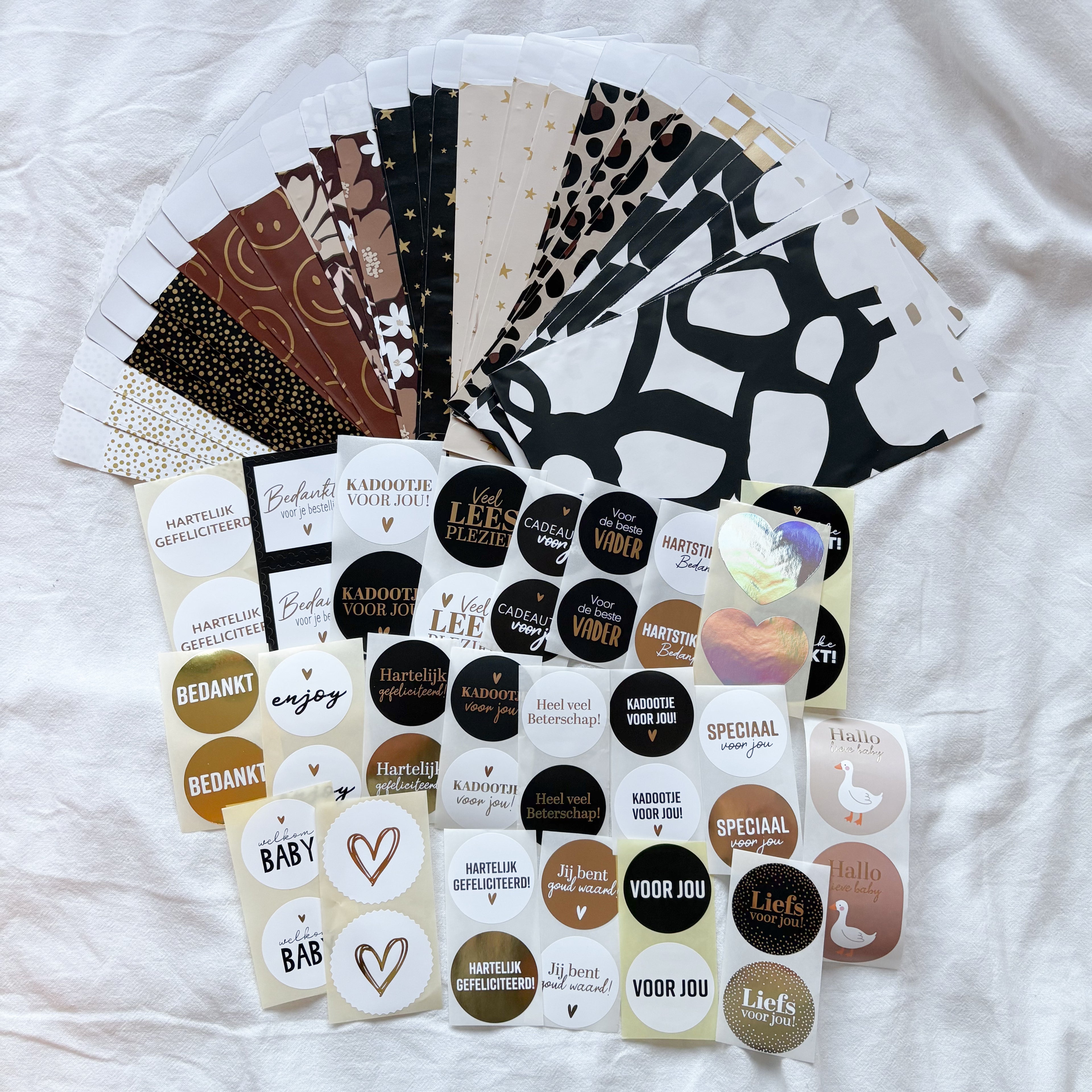 Inpakset | Zwart, wit, bruin en goud