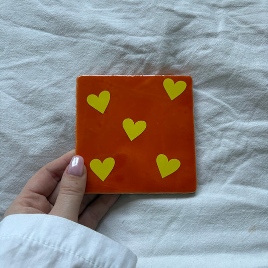 Tegeltje | Oranje - hartjes